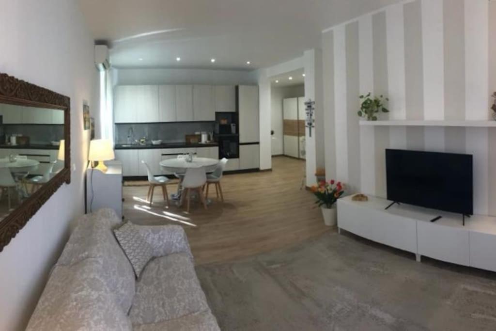Pisi Home, 2 Min Dalla E Dall' Ospedale Gaslini Apartment