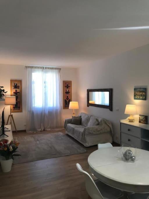 Apartment Pisi Home, 2 Min Dalla E Dall' Ospedale Gaslini Genoa