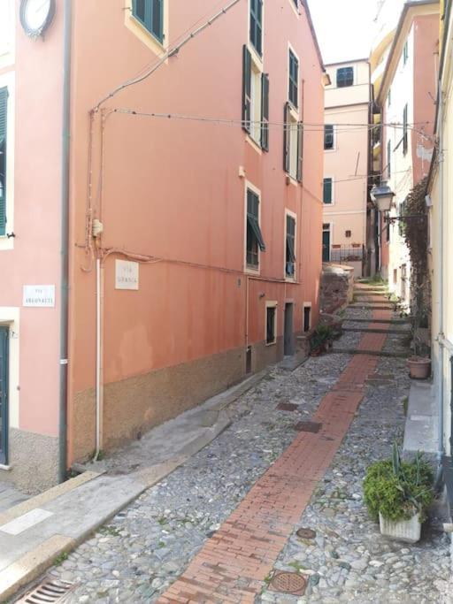Apartment Pisi Home, 2 Min Dalla E Dall' Ospedale Gaslini Genoa