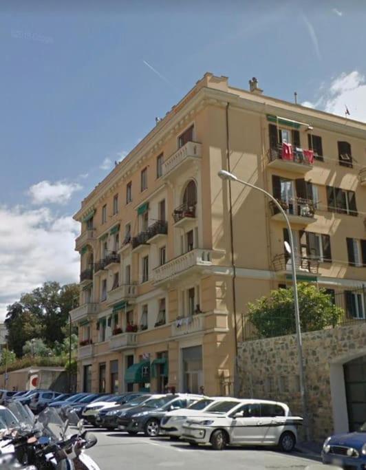 Apartment Pisi Home, 2 Min Dalla E Dall' Ospedale Gaslini *